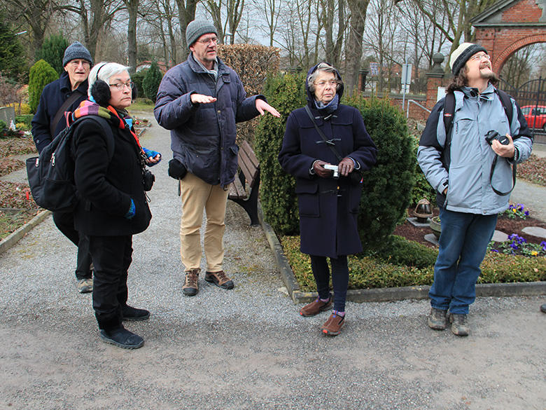 Exkursion 2016-03-06 Bochum-Weitmar kath Friedhof